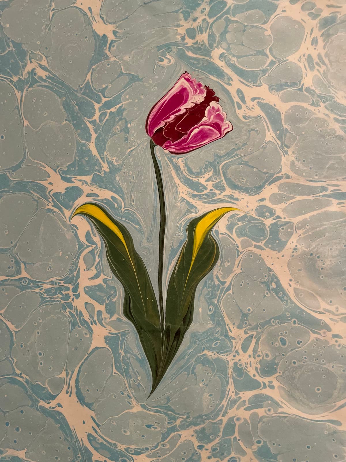 Lale mit gelbem Blatt